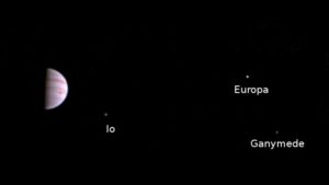 jupiter-juno-in-orbit-image-630x354 (1)